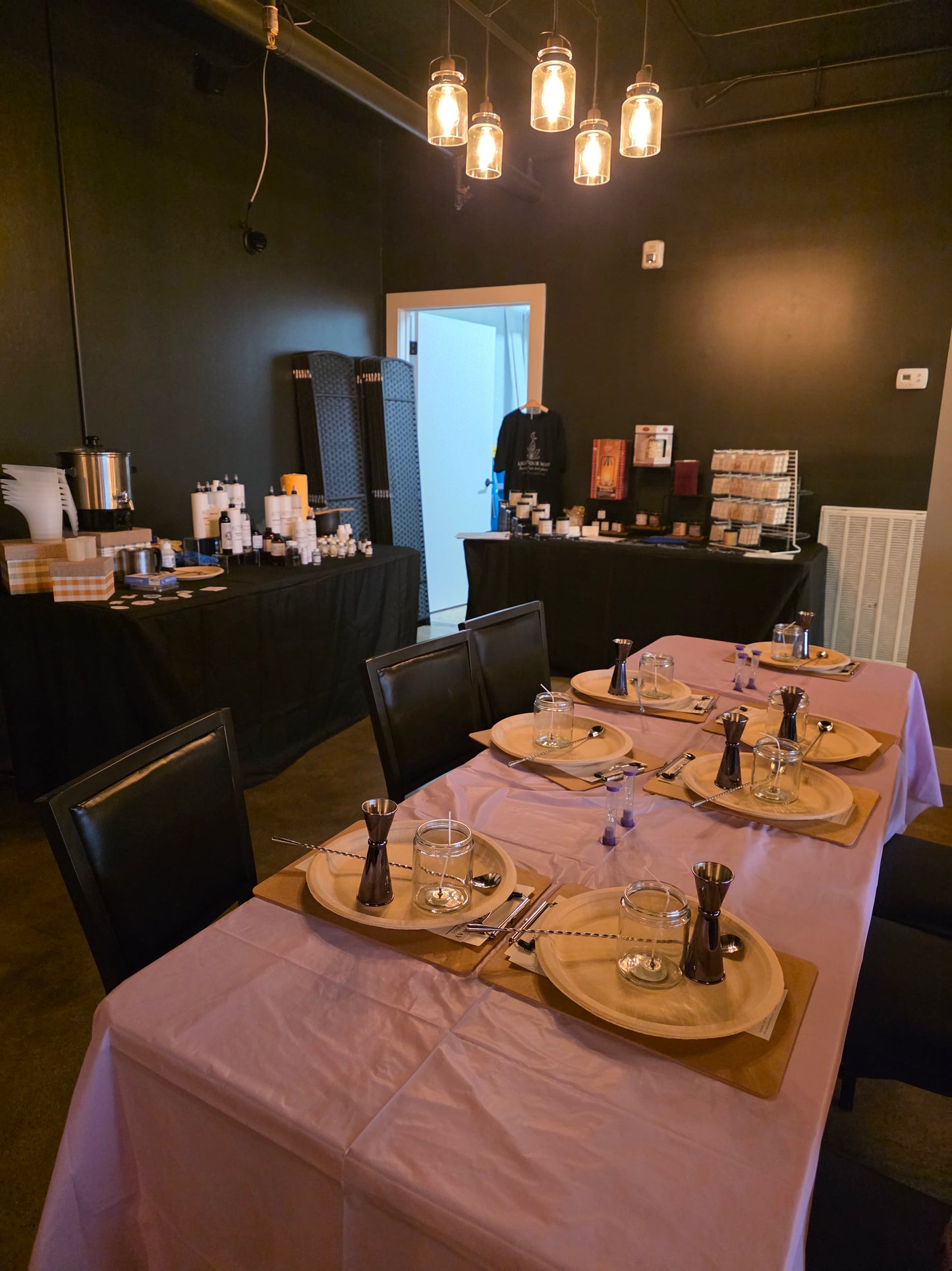 Create. Connect. Pour with purpose at Daisy’s! Candle Pouring Experience!